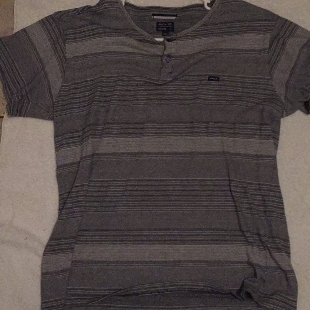 Rvca button tee